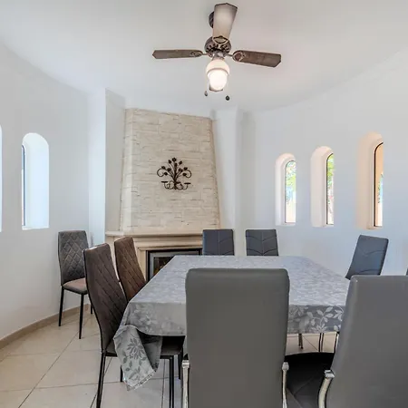 Camelias Vip By Interhome Tatil Evi