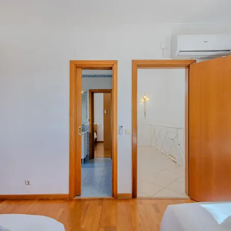 Prázdninový dům Camelias Vip By Interhome
